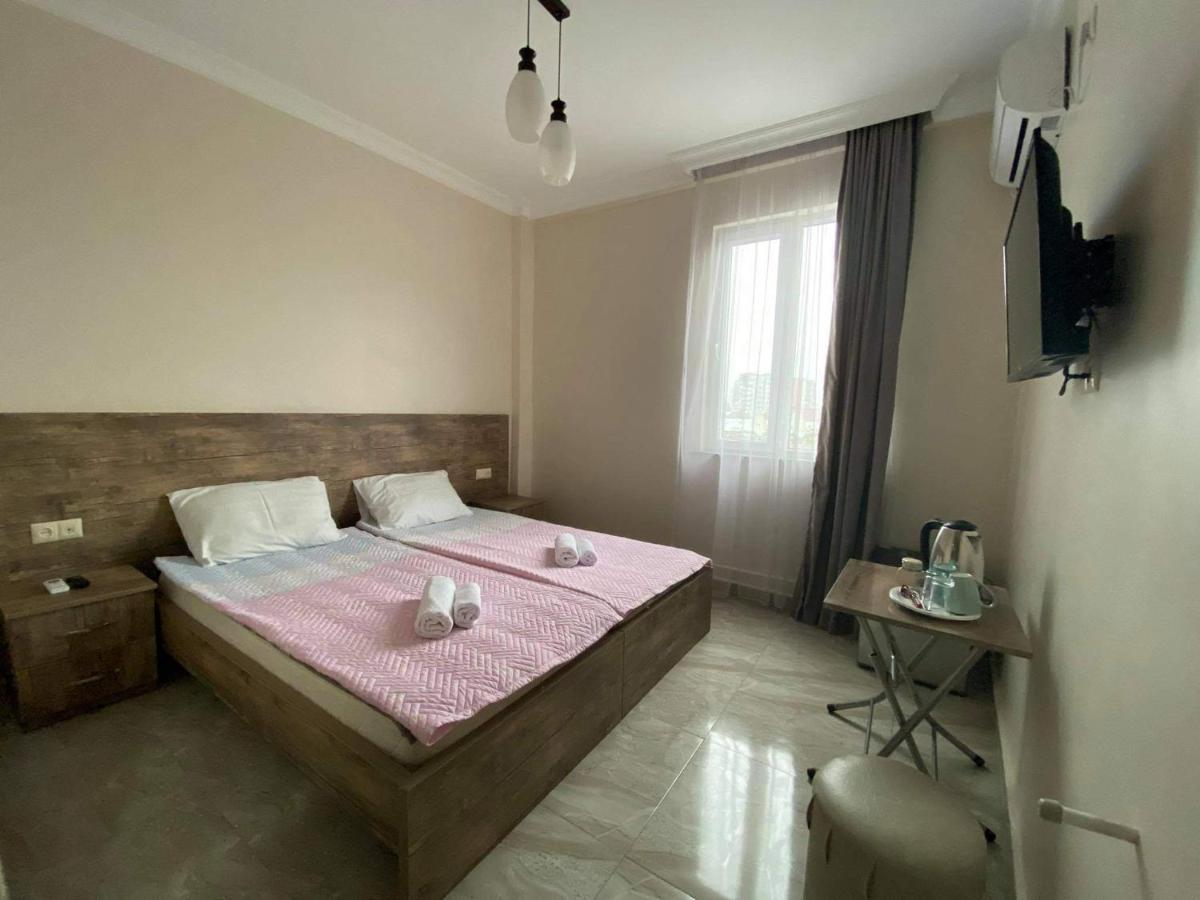 Family Hotel Batumi Ngoại thất bức ảnh