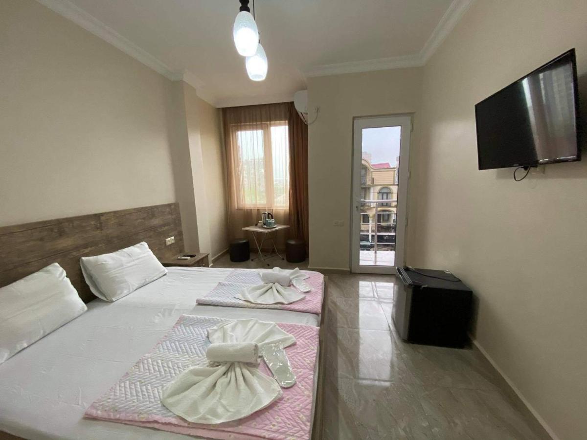 Family Hotel Batumi Ngoại thất bức ảnh